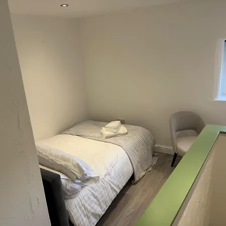 Swallow 米德尔赫姆