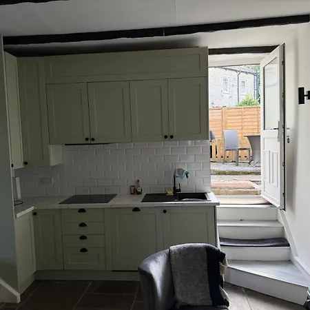 Swallow 米德尔赫姆