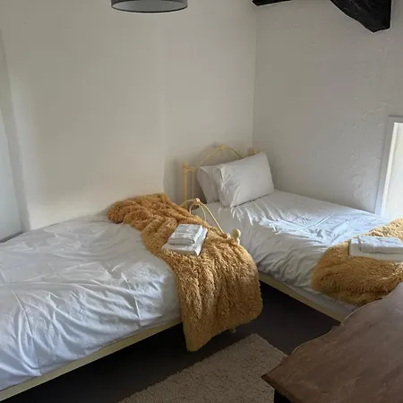 度假居 Swallow 米德尔赫姆