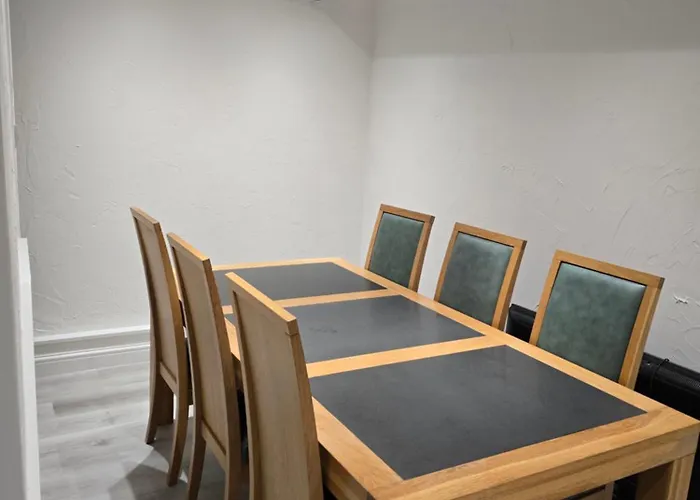 Swallow 度假居 米德尔赫姆